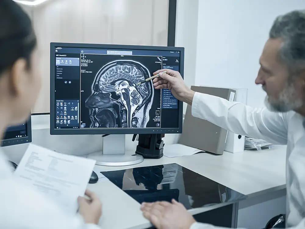 Rezonans magnetyczny przysadki mózgowej z kontrastem