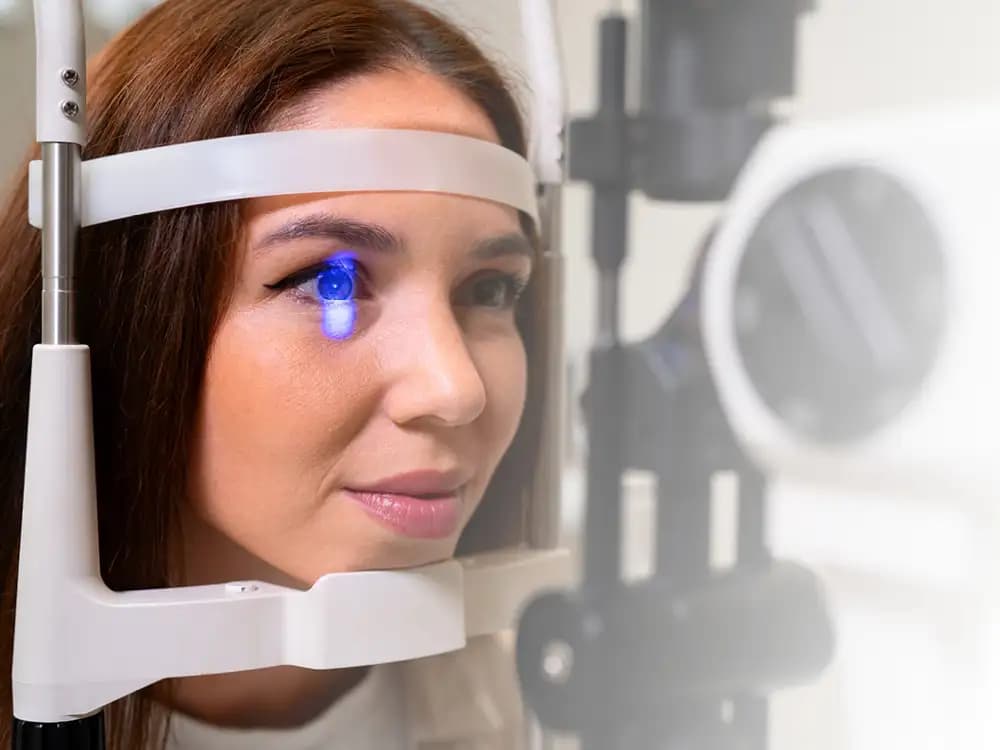 Skanowanie siatkówki oka wspomagane Sztuczną Inteligencją (AI)